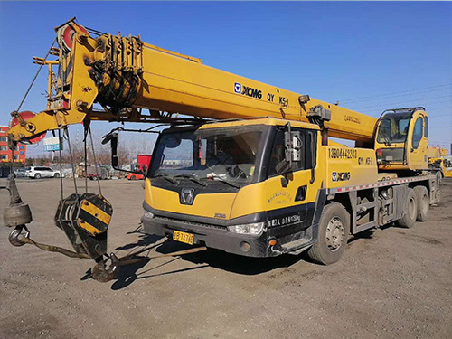 汽車起重機(jī)